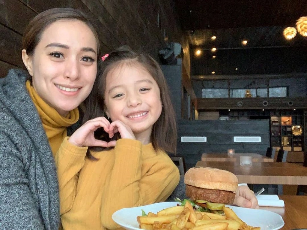 cristine reyes with daughter