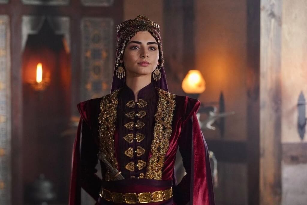 Ozge Torer Biography Age Height Family Net Worth Husband Name