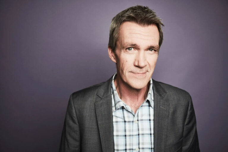 Neil Flynn Bio, Wife, Kids, Age, Height, Net Worth